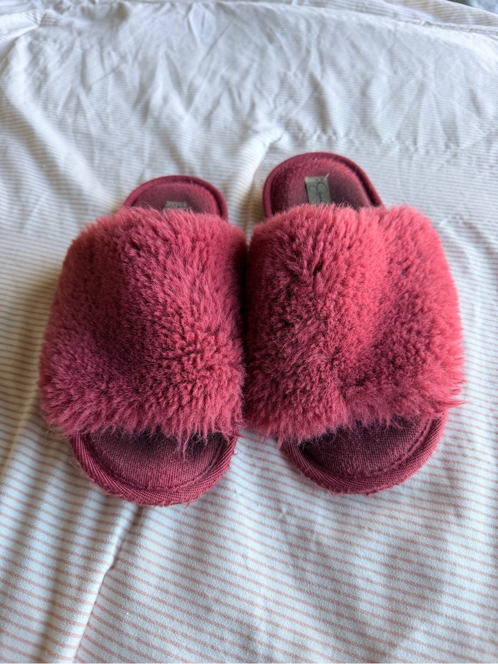 Jessica Simpson Plush Pink Faux Fur Slide Slippers - XL (9-10)